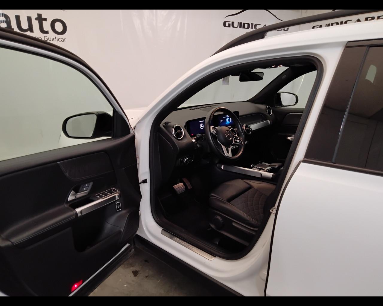 Mercedes-Benz GLB - X247 2019 - GLB 180 d Sport auto