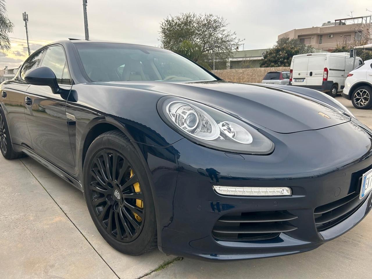 Porsche Panamera 3.0 Diesel – 2014 – Full Optional