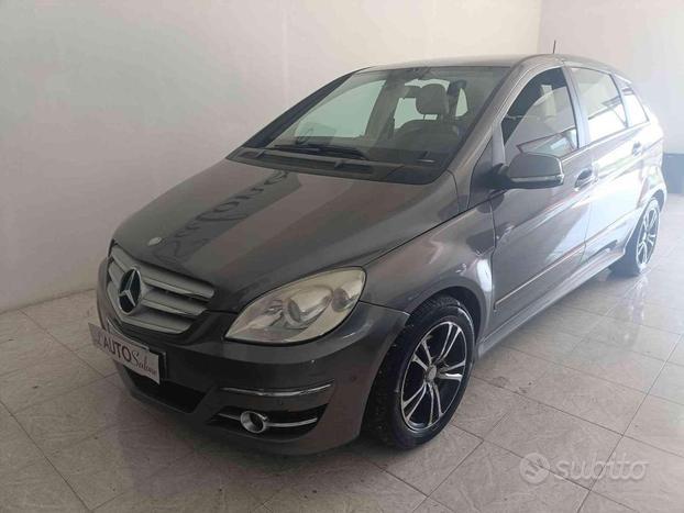 MERCEDES-BENZ B 180 CDI Executive