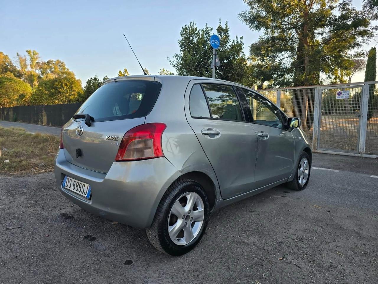 Toyota Yaris 1.3 5 porte Navi