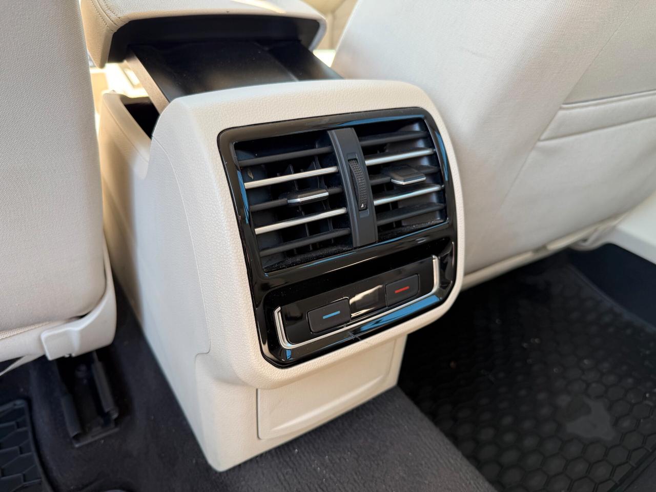 Volkswagen Passat Variant 1.6 TDI DSG Businessline BlueMotion