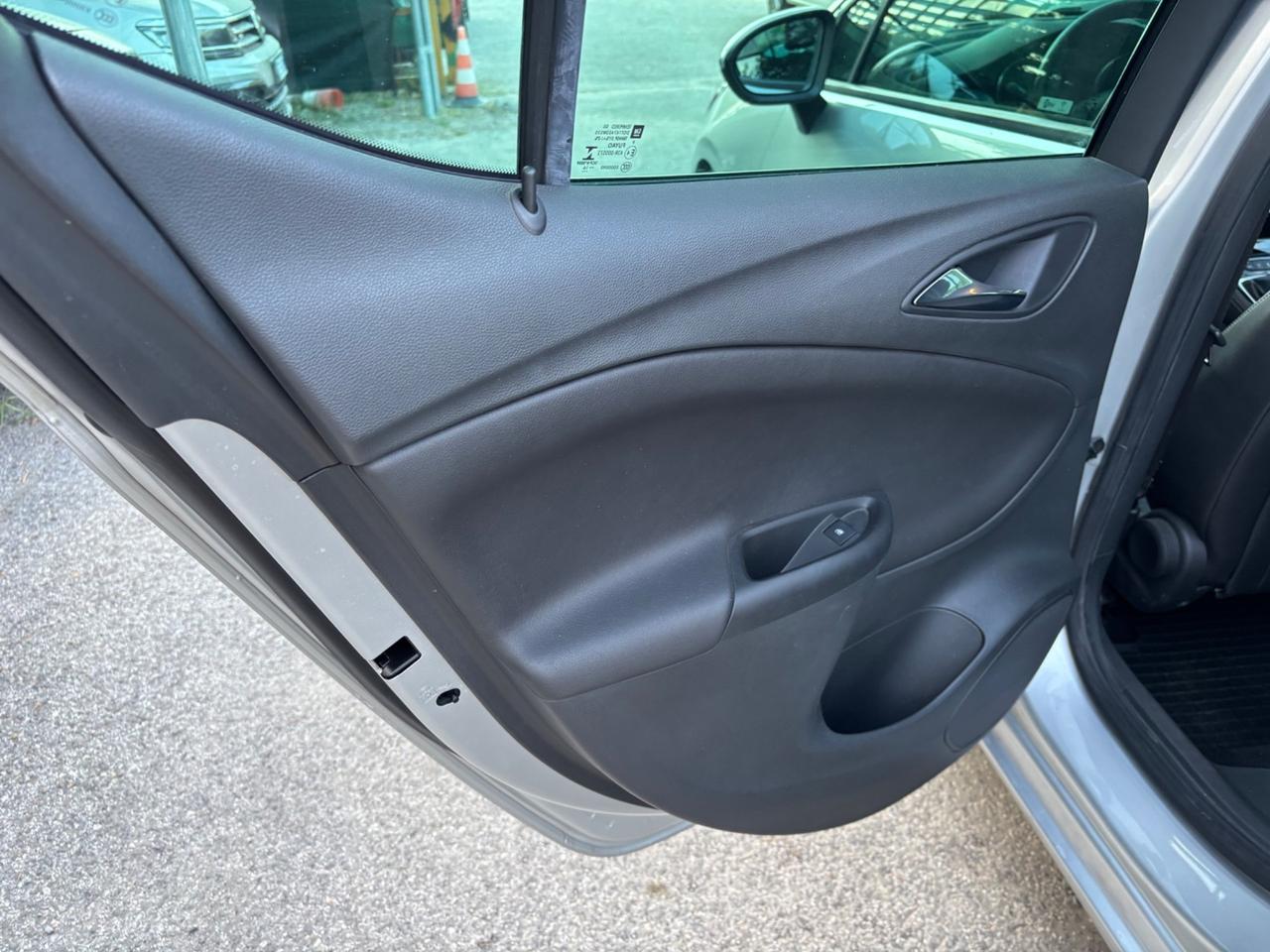 Opel Astra 1.6 CDTi 110CV 5 porte Innovation OK NEOPATENTATI