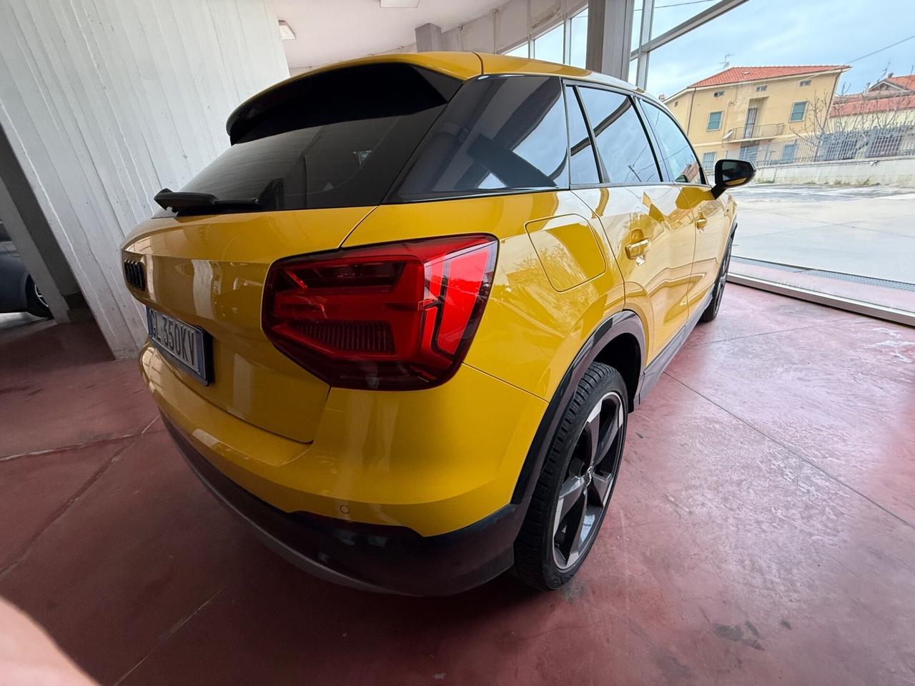 Solo da QUALITYCARS PESCARA Audi Q2 1.6 TDI Sport TRIBUTO LAMBORGHINI