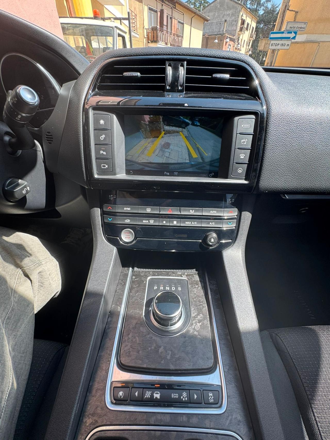 Jaguar F-Pace 2.0 D 180 CV AWD Portfolio, SERVICE JAGUAR COMPLETO, TOTALMENTE REVISIONATA, PERFETTA