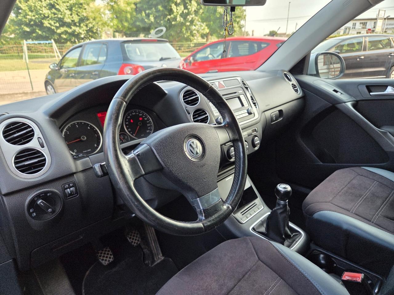 Volkswagen Tiguan 2.0 16V TDI DPF Sport & Style (18°)