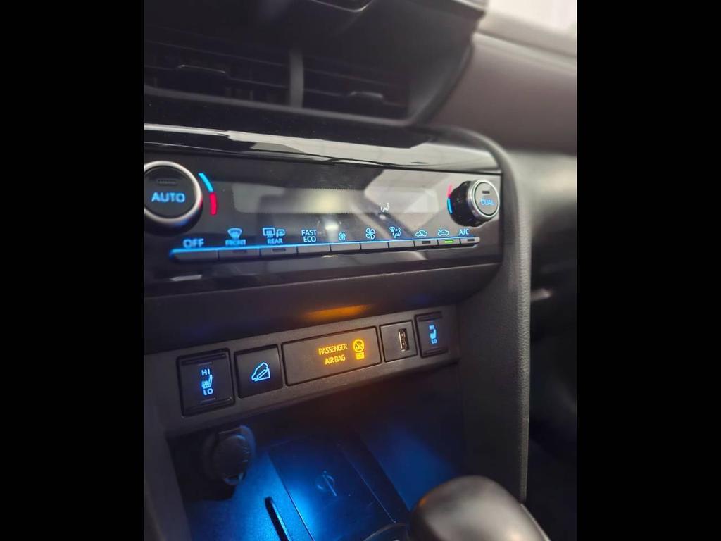 Toyota Yaris Cross 1.5 H Lounge AWD-i E-CVT