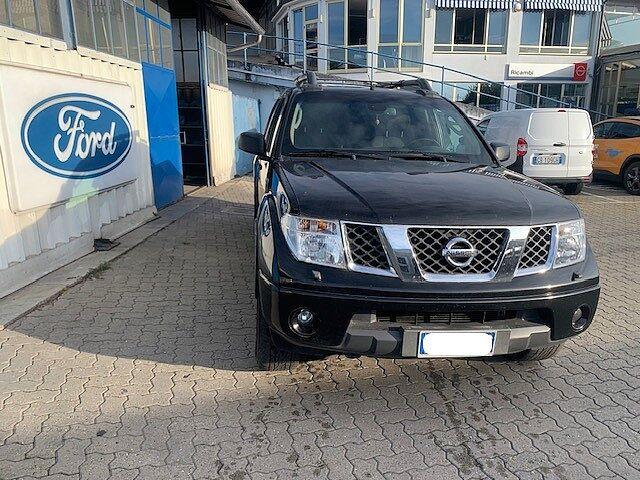 Nissan Navara 2.5 dCi 4 porte Double Cab SE