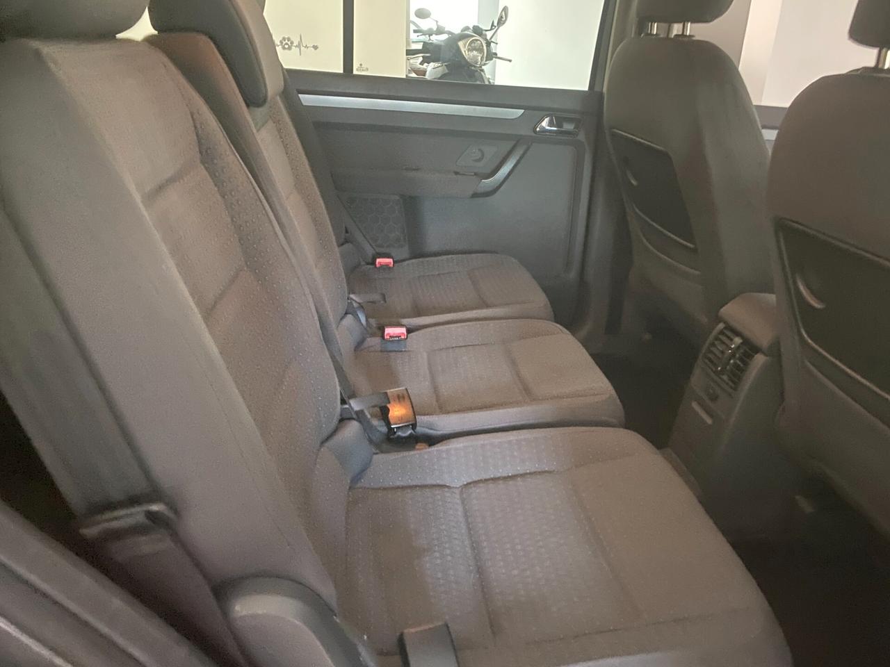 Volkswagen Touran 1.9 TDI 101CV Trendline anche pe NEOPATENTATI