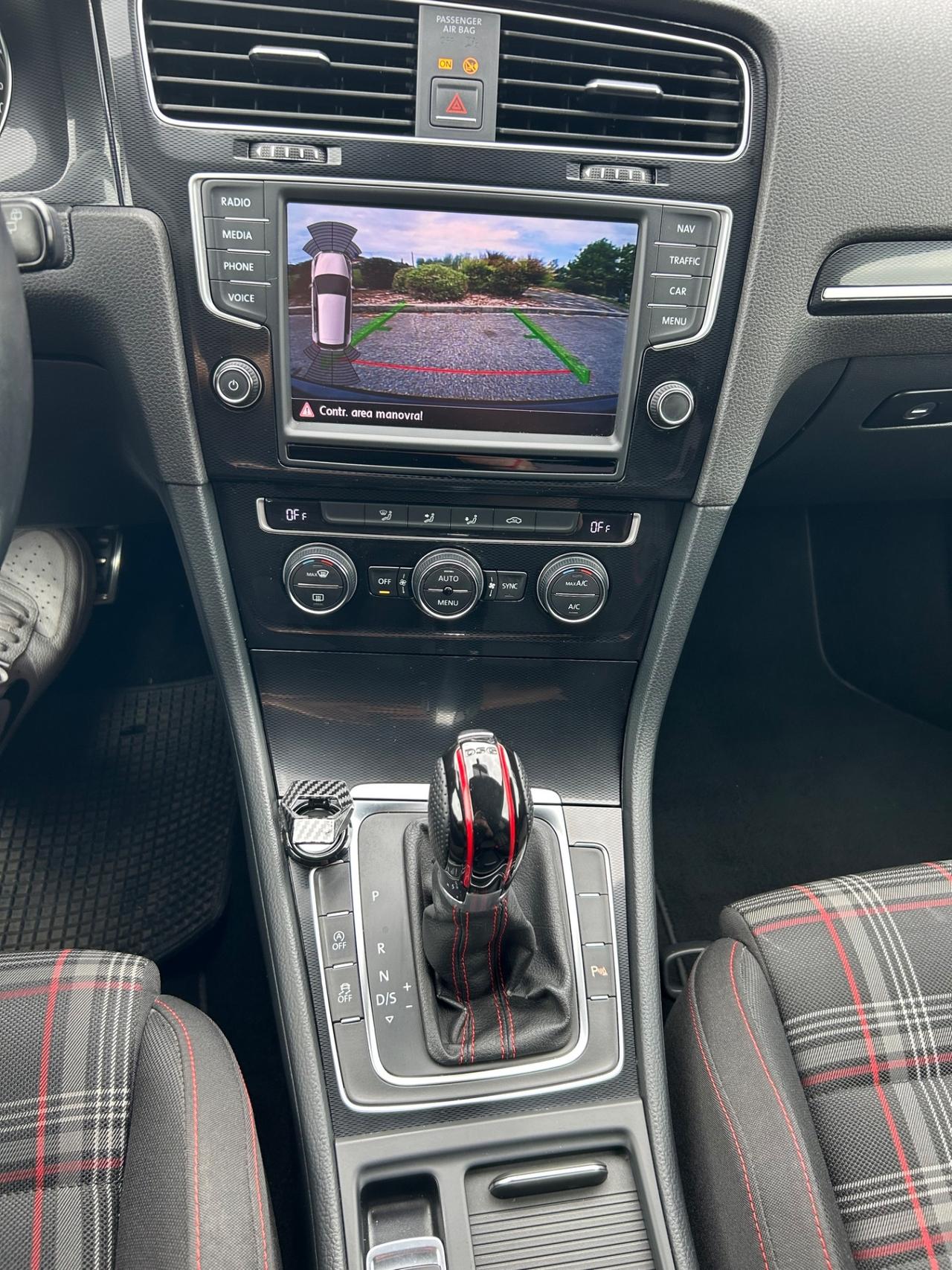 Volkswagen Golf GTI Performance 2.0 230cv