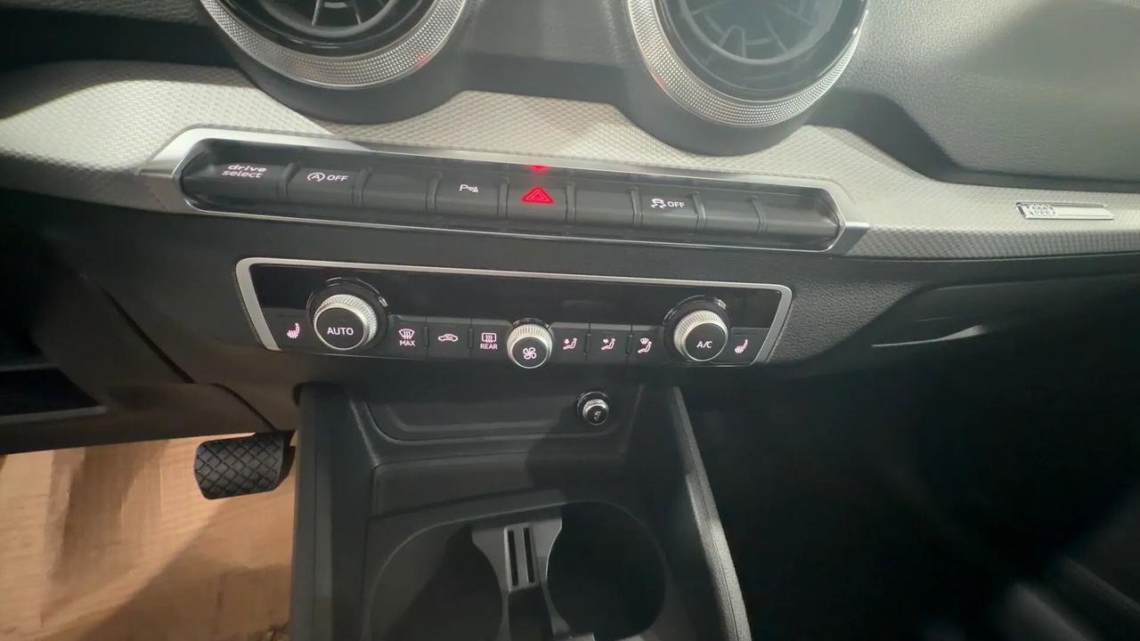 Audi Q2 35 TFSI S tronic line Edition KM0