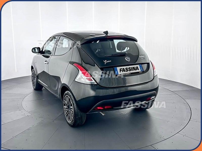 Lancia Ypsilon Ypsilon 1.0 firefly hybrid Silver Plus s&s 70cv