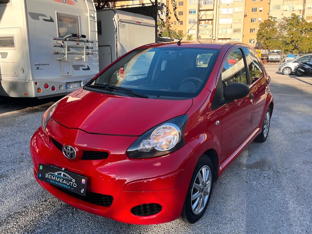 Toyota Aygo 1.0 VVT-i 68CV 5 porte Now 67.000KM