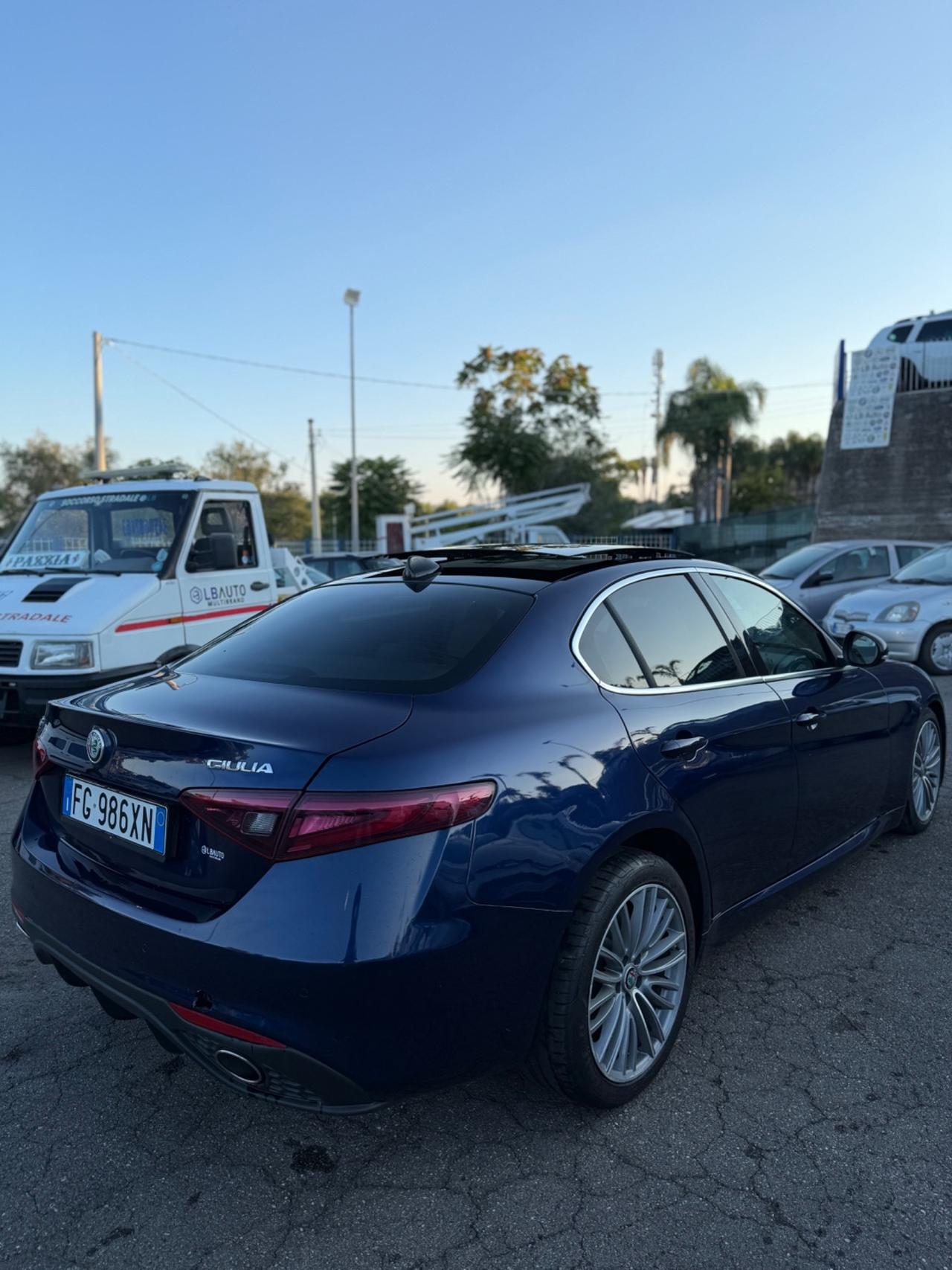 Alfa Romeo Giulia 2.2 Turbodiesel 180 CV AT8 Q 2 Business Sport Launch Ed.