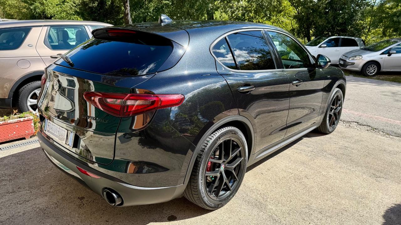 Alfa Romeo Stelvio 2.2 Turbodiesel 190 CV AT8 Q4 Super