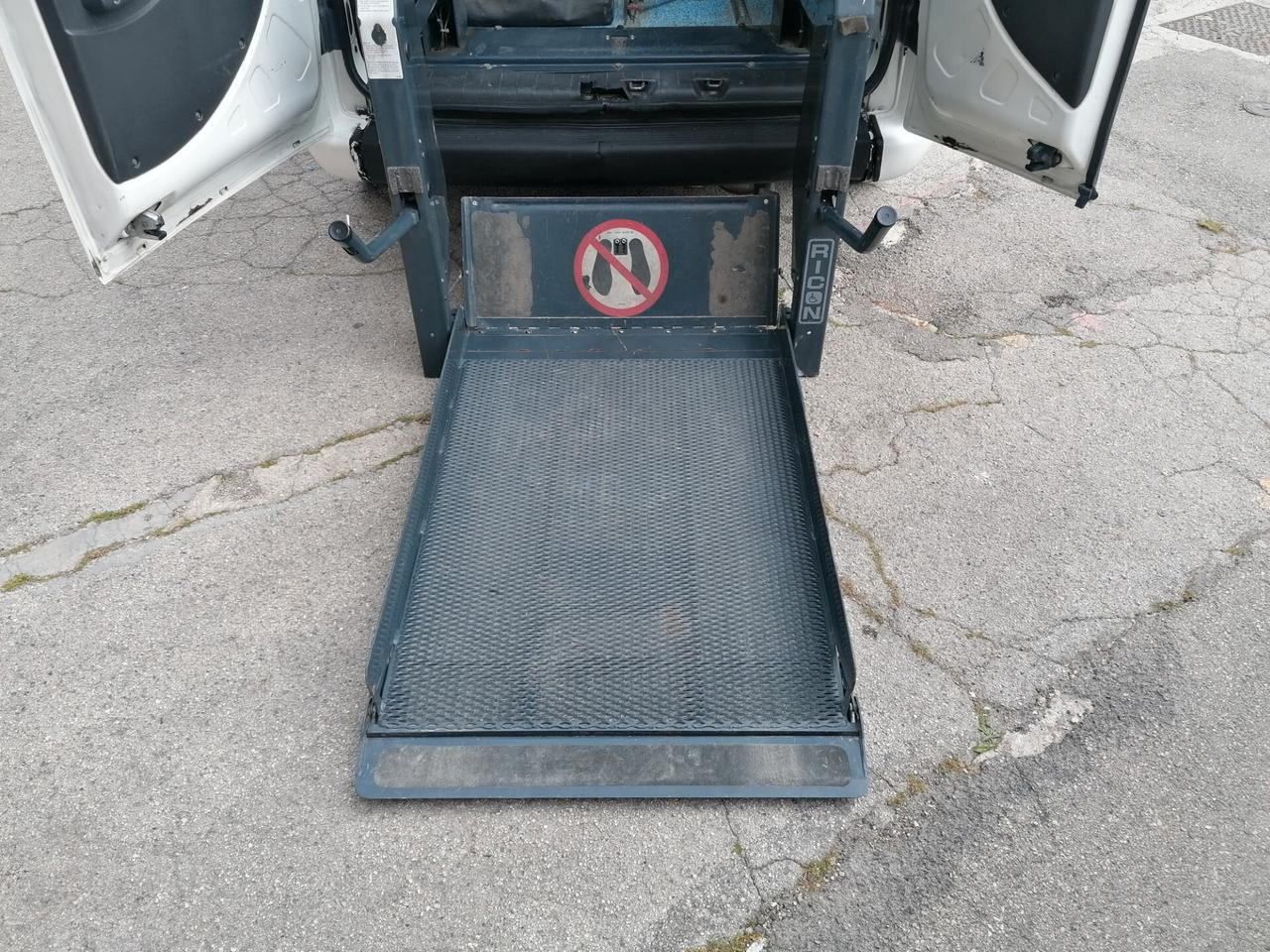 Fiat Doblo 1.9 JTD TRASPORTO DISABILI
