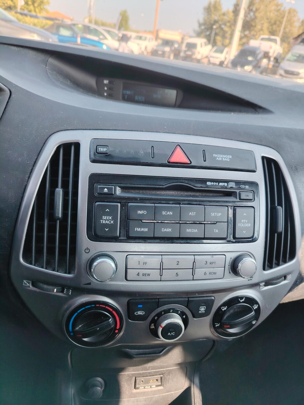 Hyundai i20 1.1 CRDi 5p. Classic -NEOPATENTATI