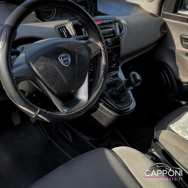 Lancia Ypsilon Ecochic 85 CV 5 porte Metano OK NEOPATENTATI