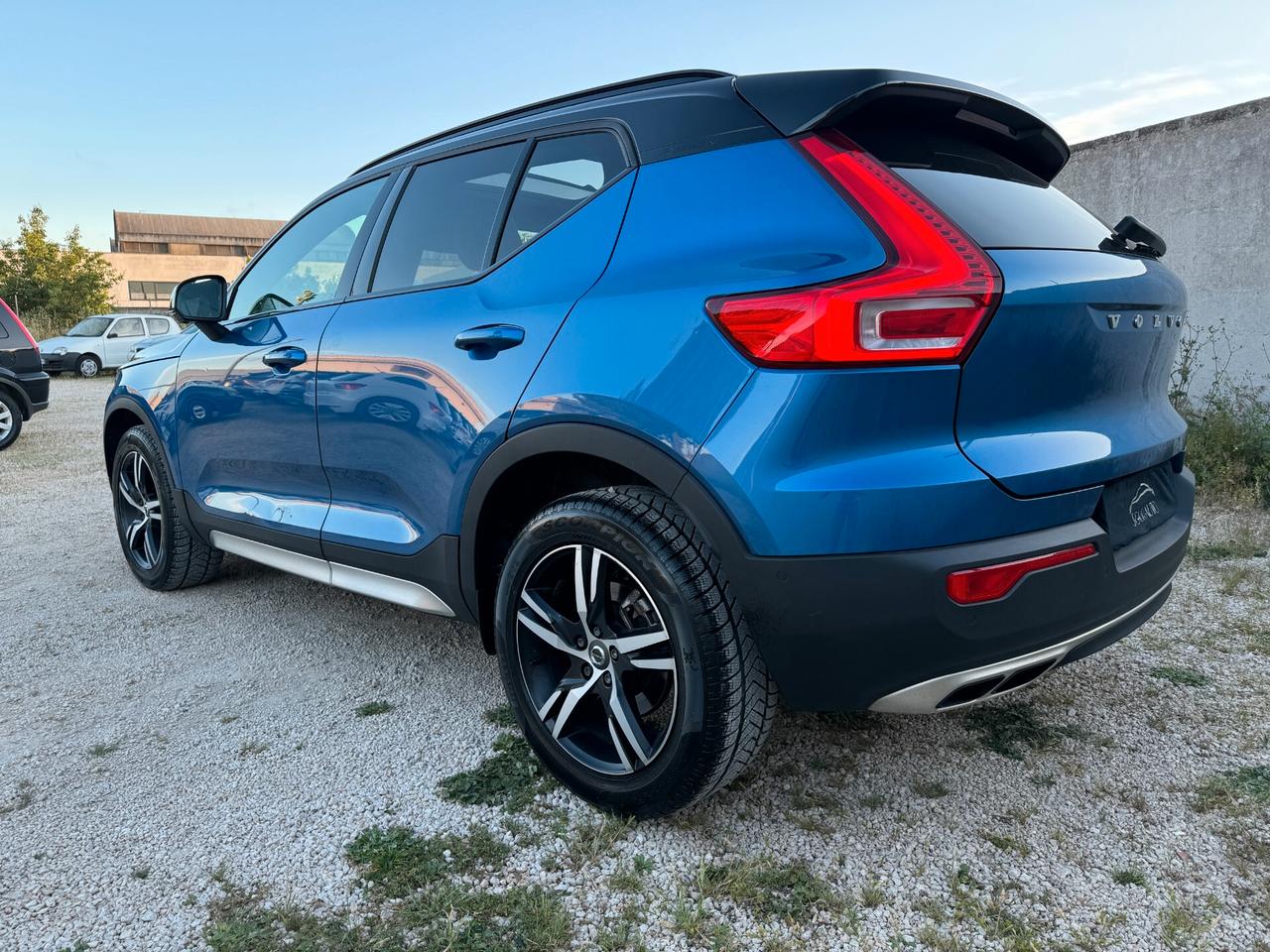 VOLVO XC40 D4 2.0D 190CV AWD R-DESIGN 2020