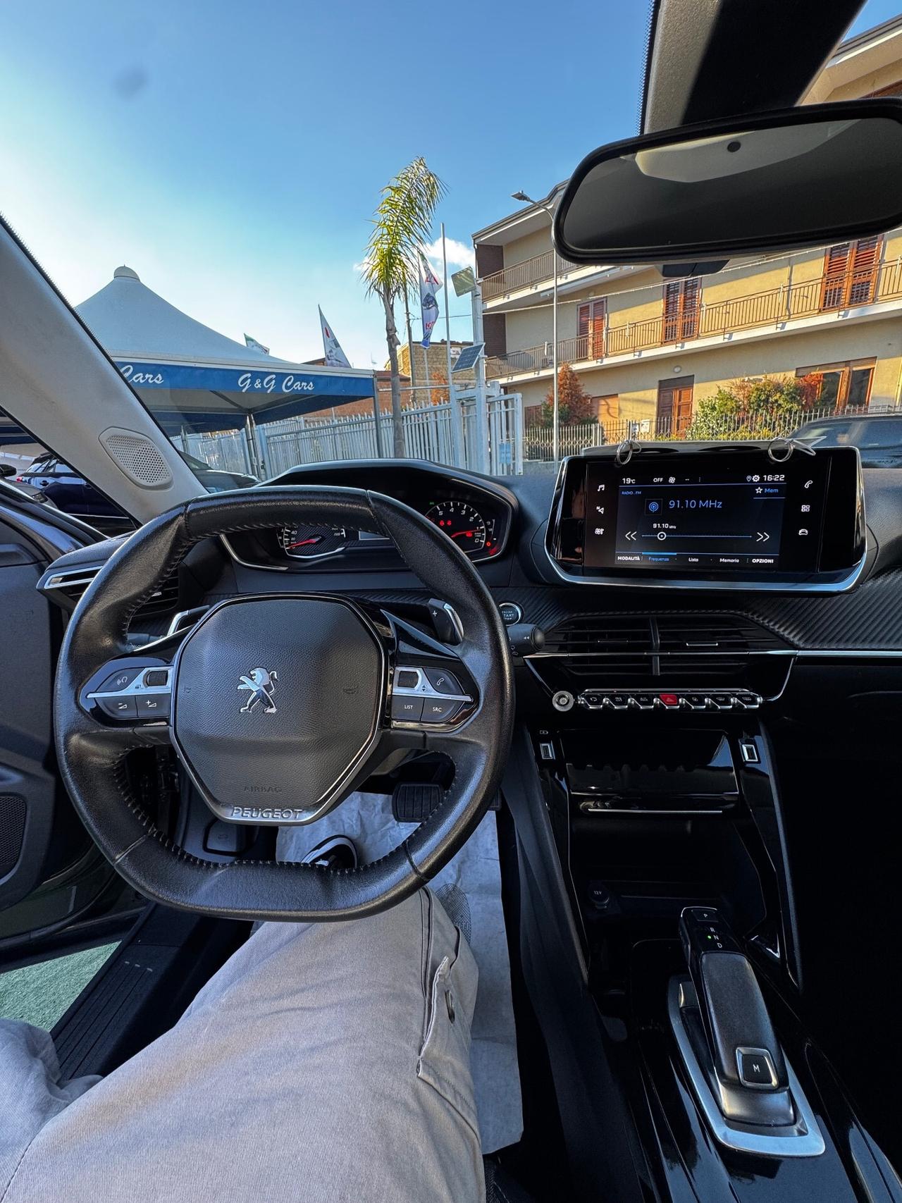 Peugeot 2008 BlueHDi 130 S&S EAT8 Allure