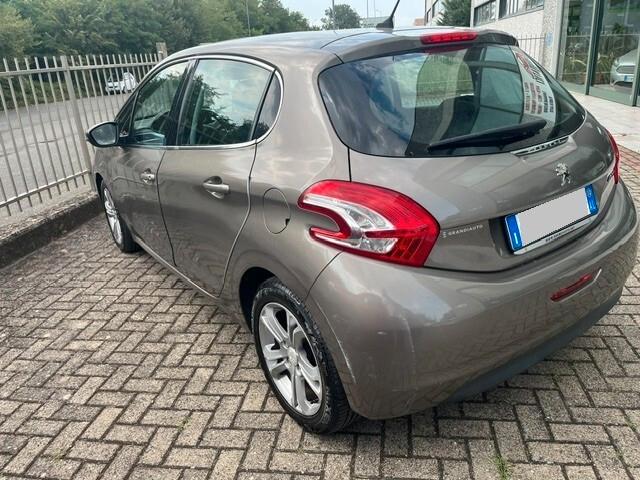 Peugeot 208 1.2 VTi 82 CV 5 porte Allure