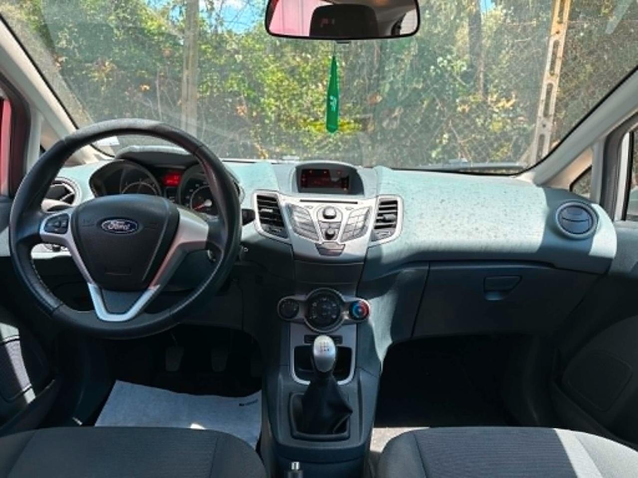 Ford Fiesta 1.4 TDCi 70CV 5 porte Titanium