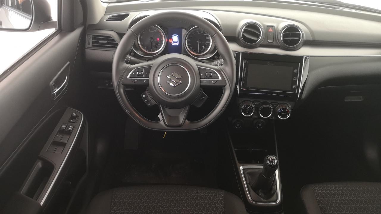 SUZUKI Swift VI 2020 - Swift 1.2h Top 2wd