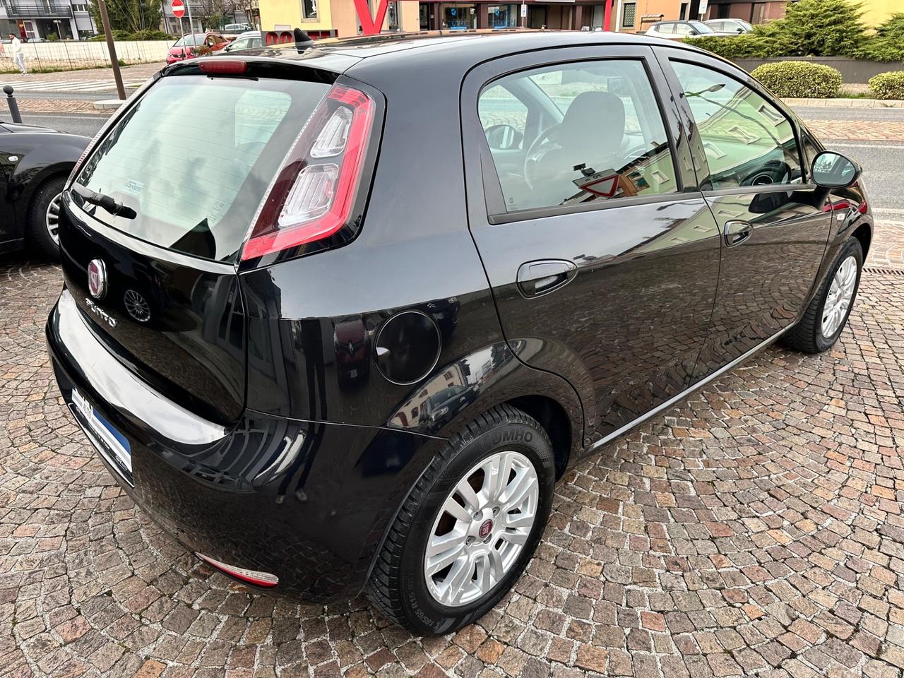 Fiat Punto 1.3MJT II 75 CV 5P Lounge -Neopatentati