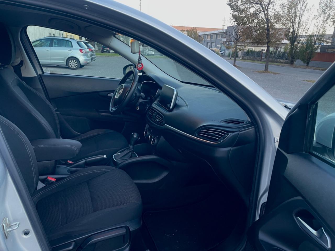 Fiat Tipo 1.6 Mjt S&S DCT 5 porte Lounge 2017