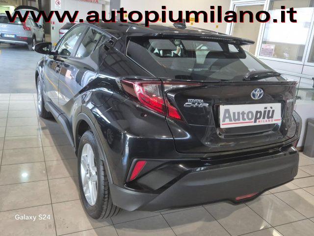 TOYOTA C-HR 1.8 Hybrid E-CVT Active