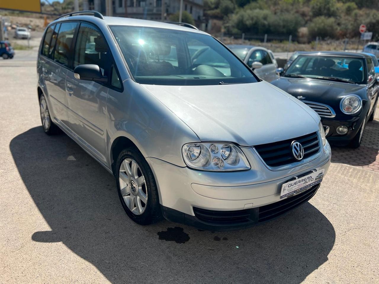 Volkswagen Touran 2.0 TDI 136CV Trendline 7 POSTI