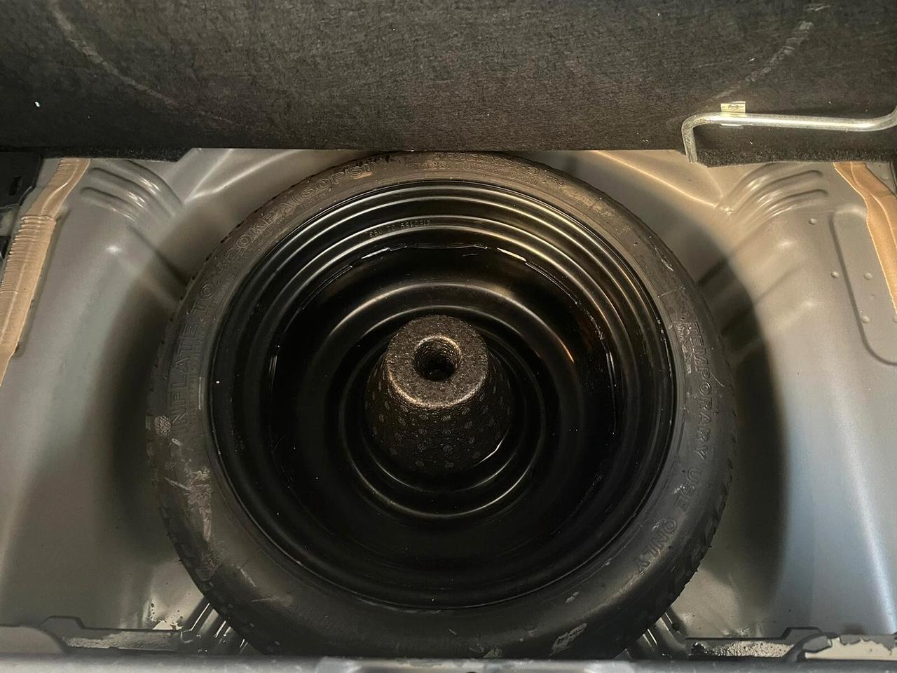 Toyota Yaris 1.3 5 porte Sol