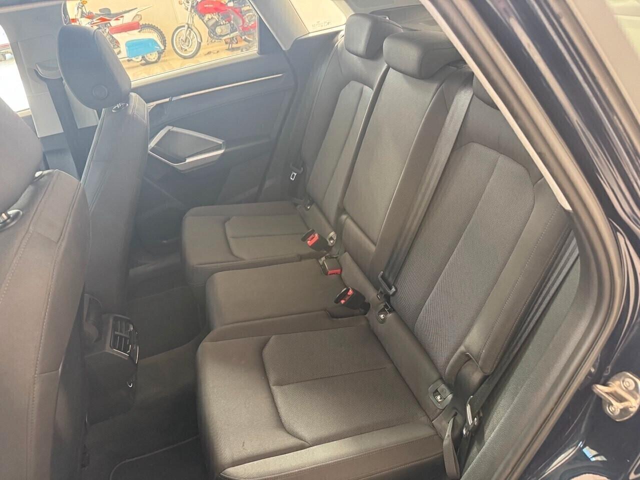 Audi Q3 35 TDI S tronic Business Advanced