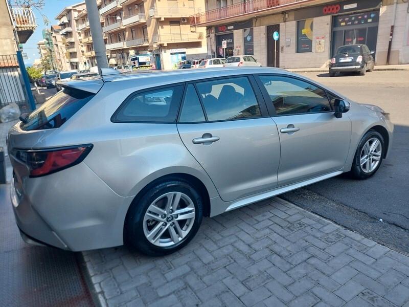Toyota Corolla Touring Sports 1.8 Hybrid Business Tech