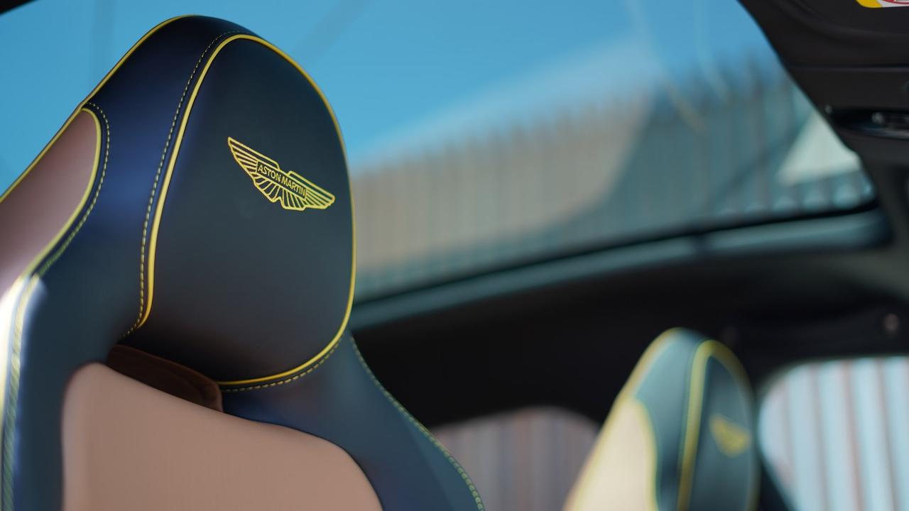 ASTON MARTIN DBX707 4.0