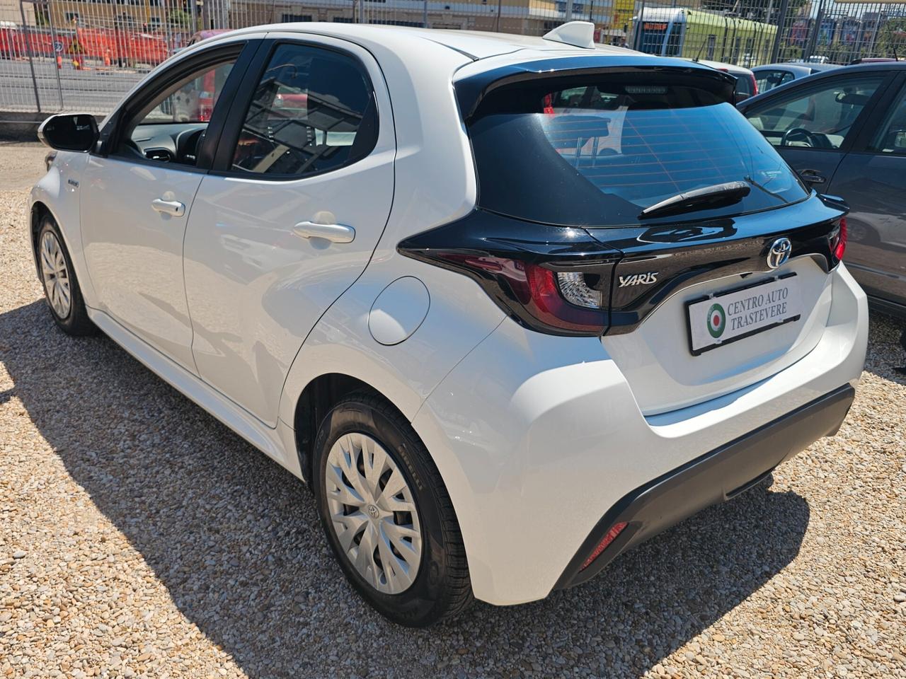 Toyota Yaris 1.5 Hybrid 5 porte Business