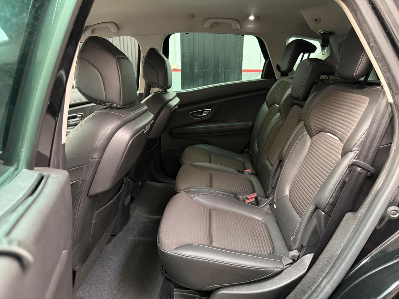 Renault Scenic Scénic dCi 8V 110 CV EDC Energy Bose