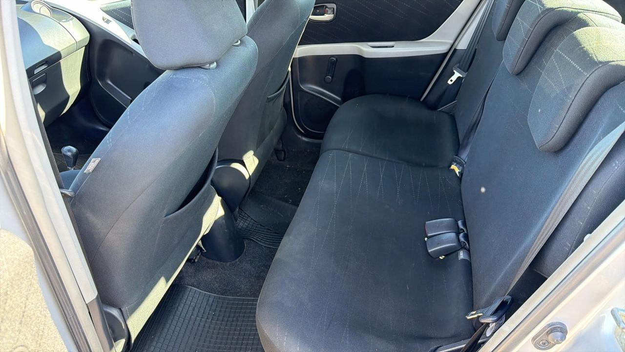 Toyota Yaris 1.3 BENZINA 2008 AUTOMATICA