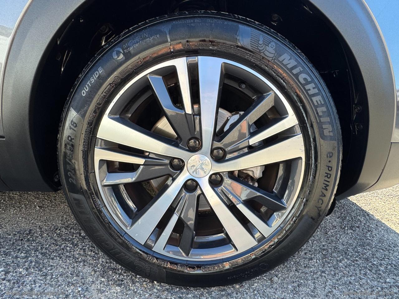 PEUGEOT 3008 BlueHDi 130 S&S EAT8 Allure Pack