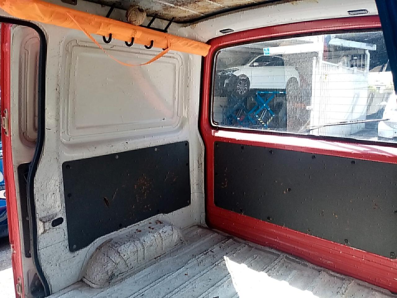 BEDFORD RASCAL 970 FURGONE