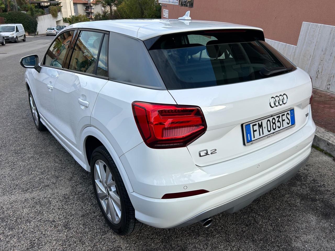 Audi Q2 1.6 TDI Sport strafull !!!!!