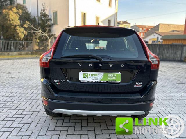 VOLVO XC60 D4 AWD Geartronic Summum