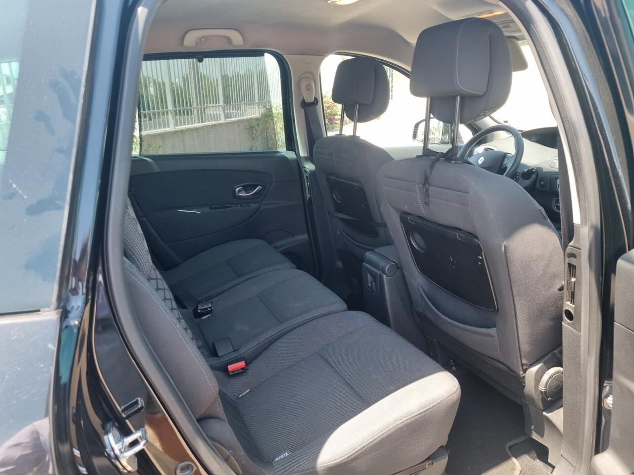 Renault Scenic 1.9 dCi 130CV EleGO 7 POSTI