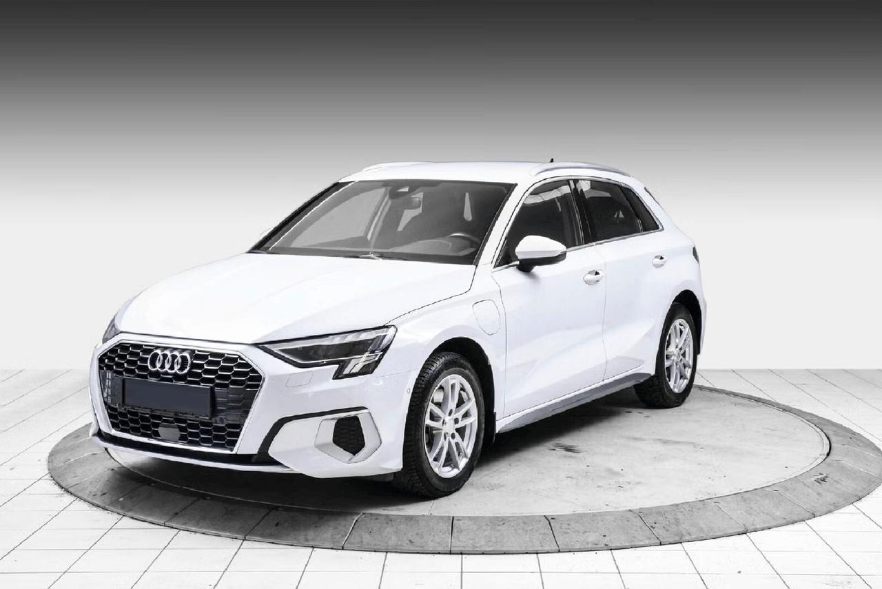 Audi A3 Sportback 40 TFSIe Advanced Business