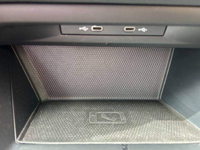 VOLKSWAGEN Golf 1.5 TGI DSG Life