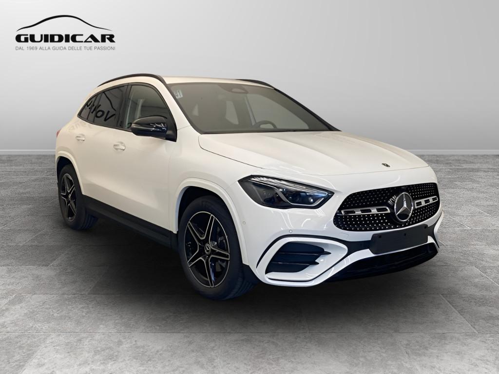 Mercedes-Benz GLA 180 d Automatic