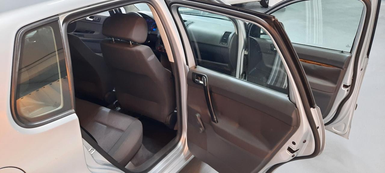 Volkswagen Polo 1.4 16V 5p. Trendline