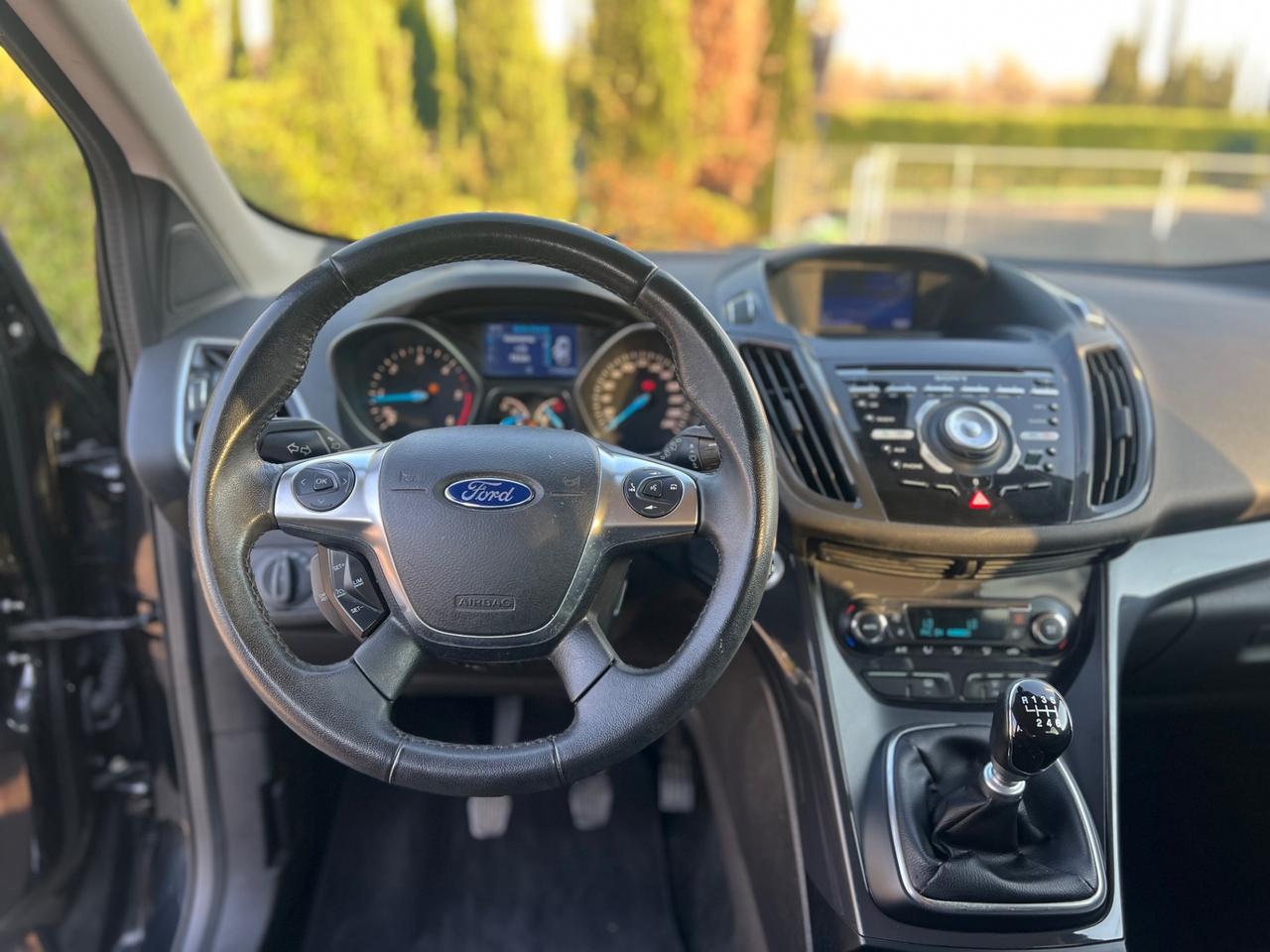 Ford Kuga 2.0 TDCI 140 CV 4WD Titanium