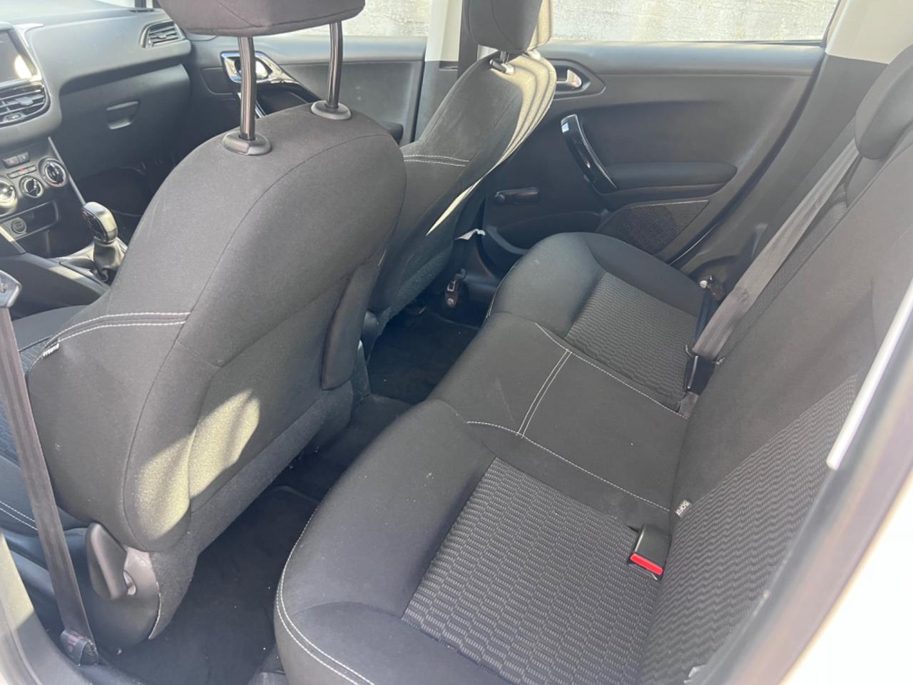 Peugeot 208 BlueHDi 100 S&S 5 porte Active+Blockshaft