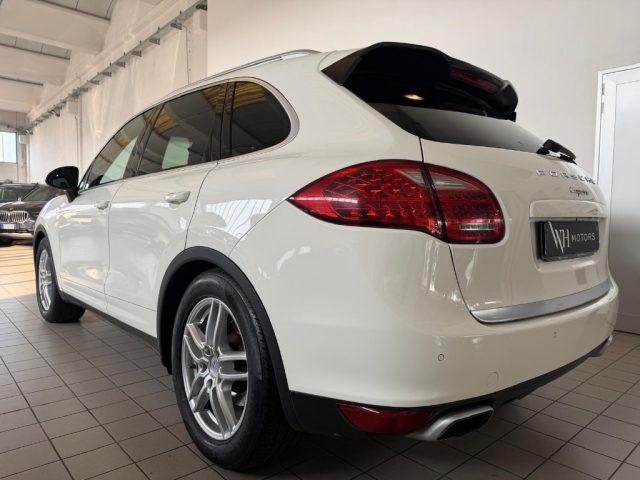 PORSCHE Cayenne 3.0 Diesel /BELL1SS1MO/