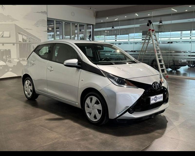 Toyota Aygo 2ª serie 1.0 VVT-i 69 CV 5 porte x-play MMT